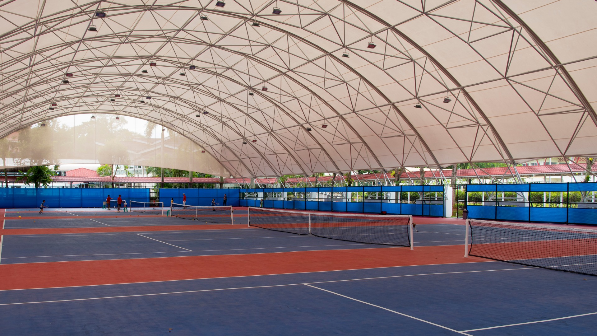 Booking Lapangan Two Tennis Courts Semi Outdoor 4 5 British 