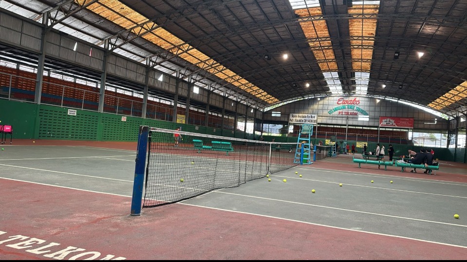 Lapangan Indoor Tennis TELKOM